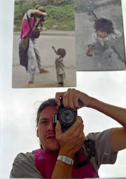 1994-10 - 081 - Bijlmerpark, Barcelonaplein, polderpalen